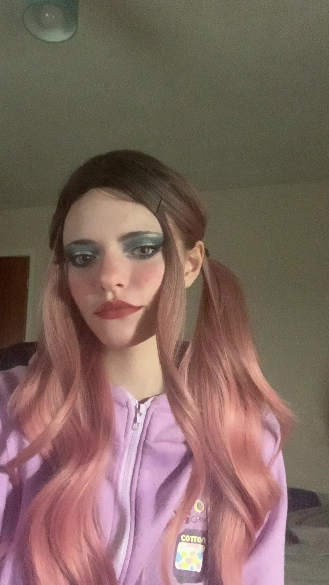 New wig, who dis?