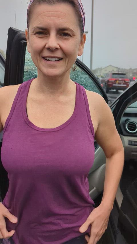 Grandma's getting her naturals out in the gym parking lot ;)