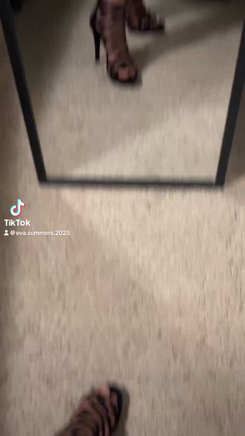 how would you rate this outfit 1-10 @eva.summers.2025