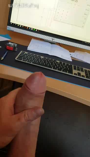 Office repost😇