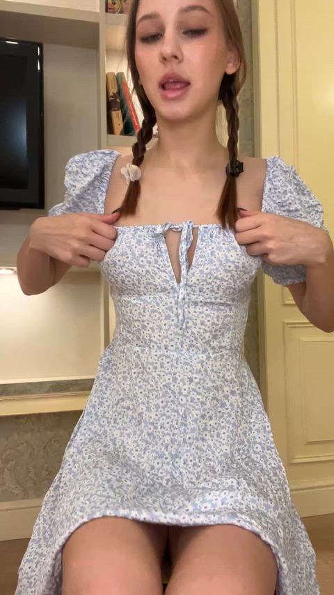 I'm so horny right now, I hope you're ready to play with me!