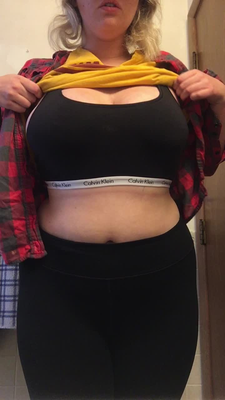 Always being naughty at work, let's get naughtier
