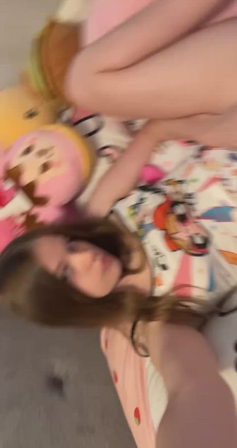 This is what 18 year old barely legal pussy looks like 🤤