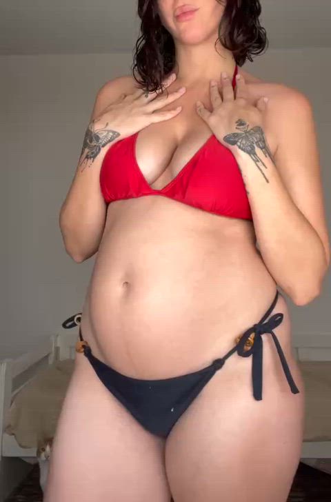 Pregnant and horny, pure temptation