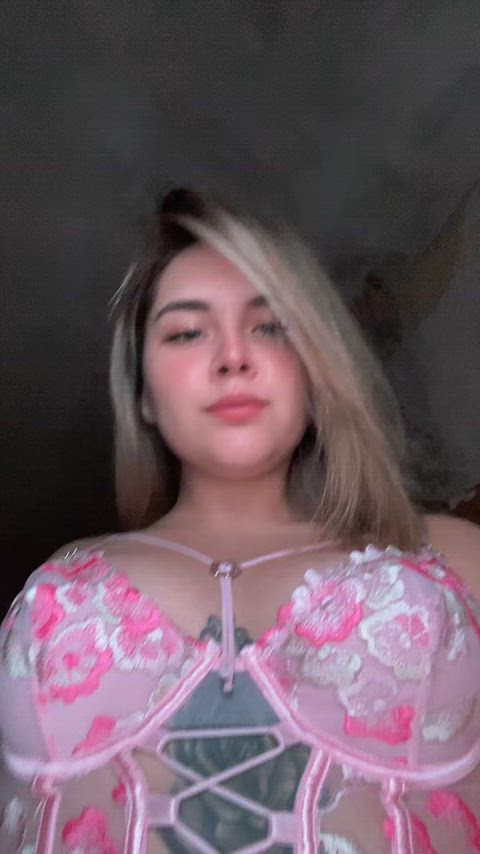 Come play with me and my titties