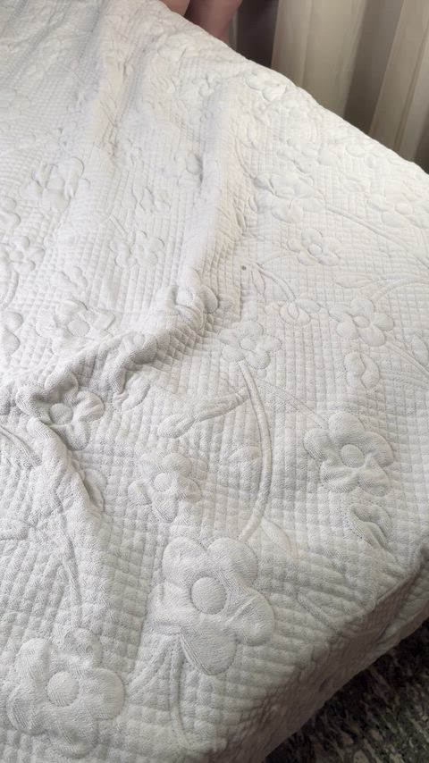 I'm a good cleaning slave and I'm also a good cock slave