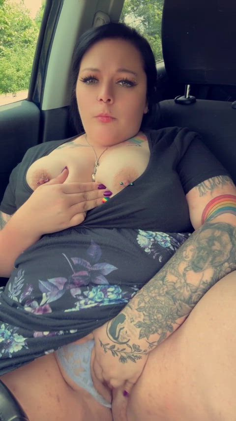 This naughty MILF needed to give herself that sweet release on her way home from work.. thank gawd for rest stops!