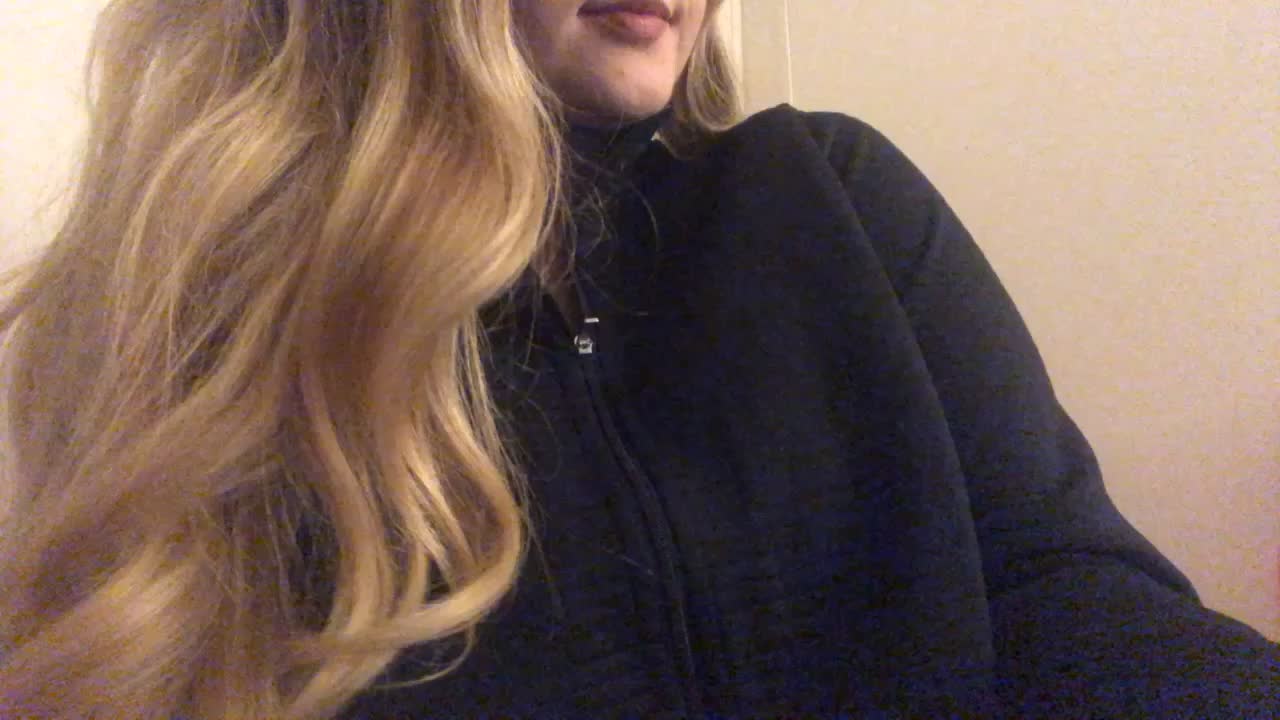 They try to hide 🤷🏼‍♀️