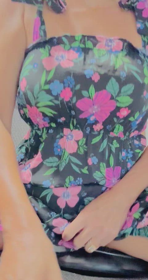 Rubbing my pussy at school during planning. I can’t help it. I start posting pics on OF and it makes me (Mrs)