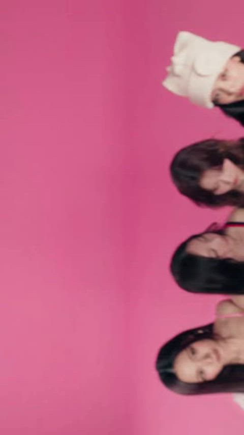 TWICE - Momo, Nayeon Tzuyu & Jihyo [HD]