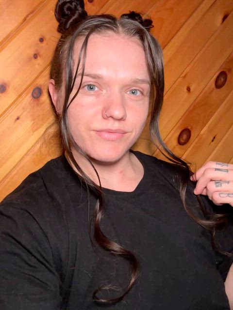 When a snowstorm hits play with your big clit 😏💦❄️