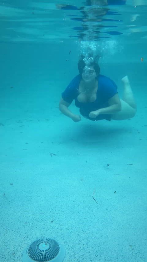BBW Big Ass Pool Underwater Porn GIF by giantballsack22