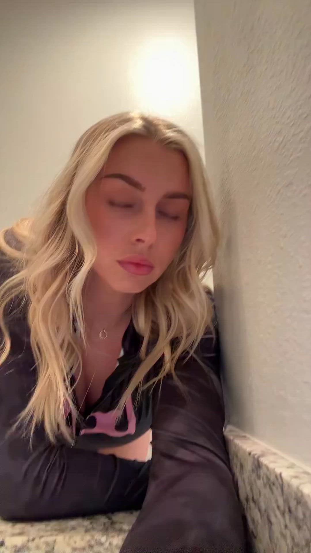 Ass, Ass Shaking, Big Ass, Blonde, Booty, Jiggle
