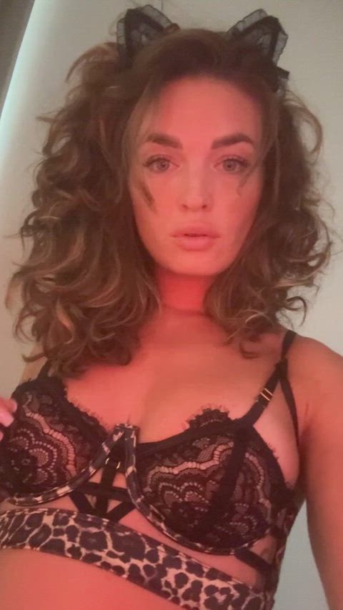 You can tell I know I look good