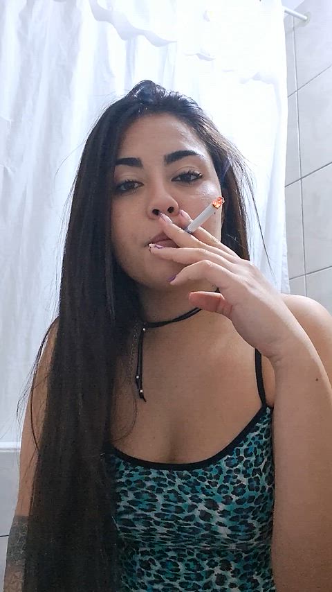 do I look pretty smoking?