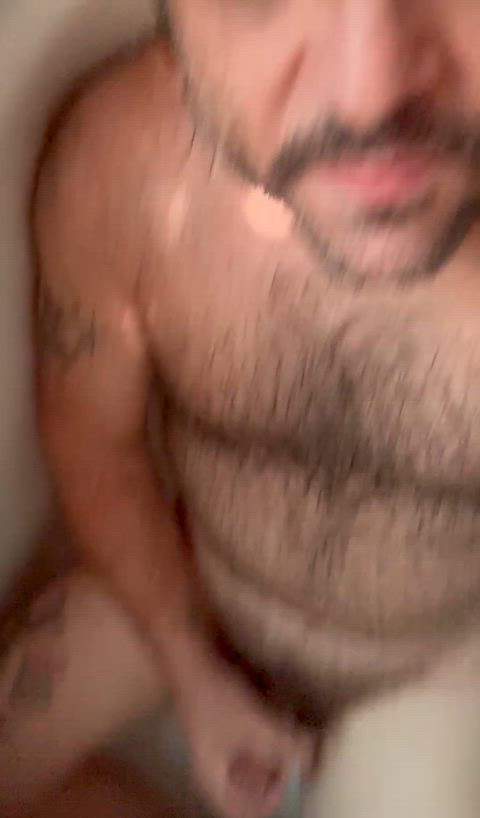 Splish splash noisy dad in the bath, cum get wet with me ?