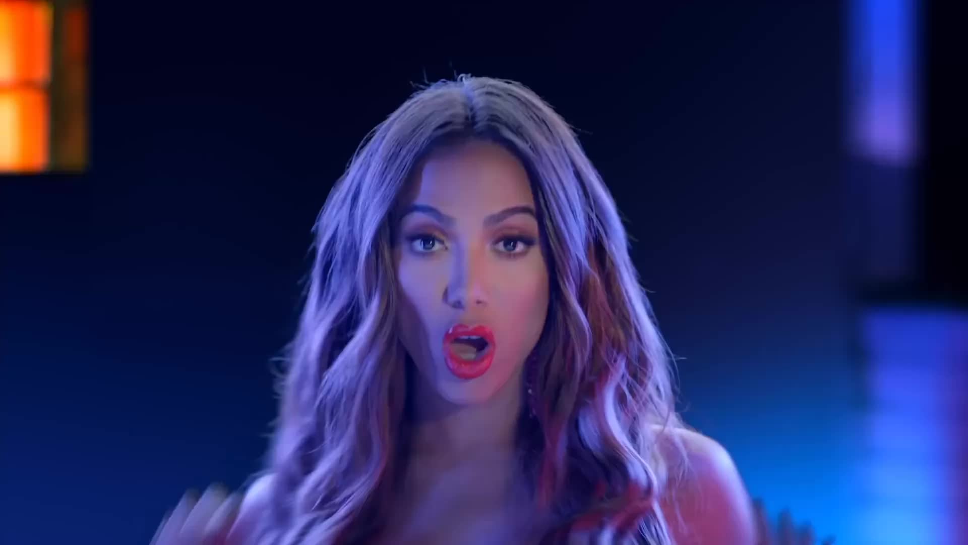 Anitta - EXplosion