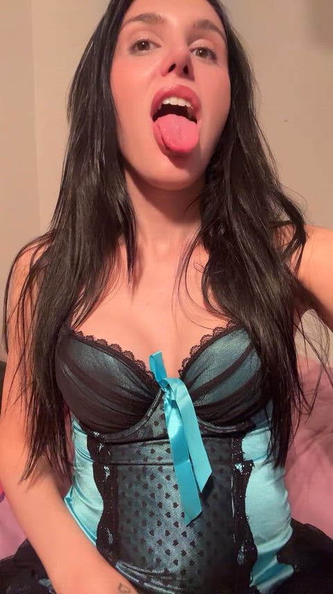 Something about a straight guy that loves tgirls 🥵