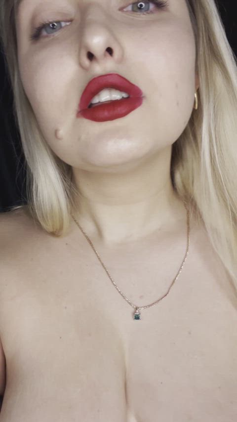 Get 1 video for subscribing to Onlyfans 🎁 thumbnail