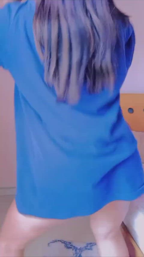 Always available to do customs and live content! Love to do it, I also offer you premades, [sext], [gfe], [cam] and much more!! come and see it for yourself 💗