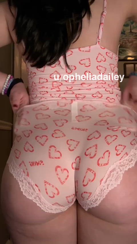 So much jiggle for you, daddy