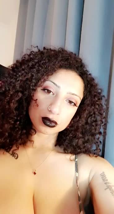Start serving me will be good for will not get this beautiful and nasty misstress anywhere #findom