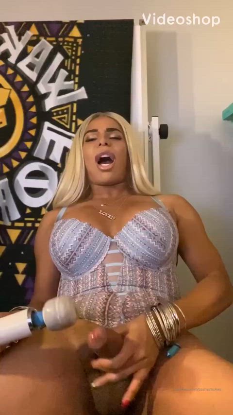 Sasha wit the blonde hair nuts