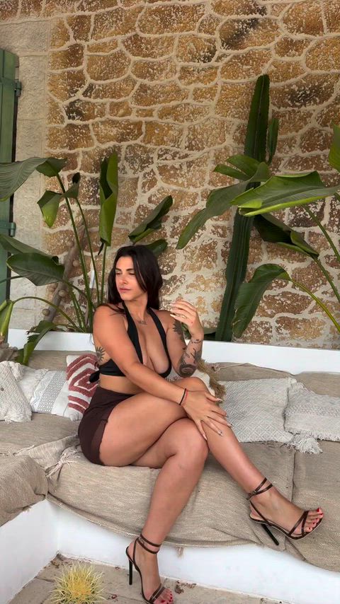 Cleavage High Heels Long Legs Saggy Tits Porn GIF by internet_is