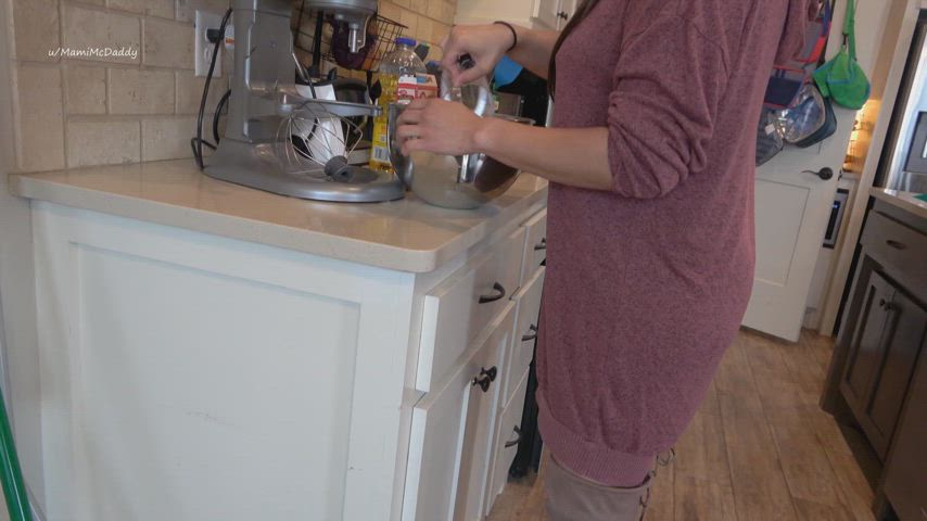 Freeuse Housewife