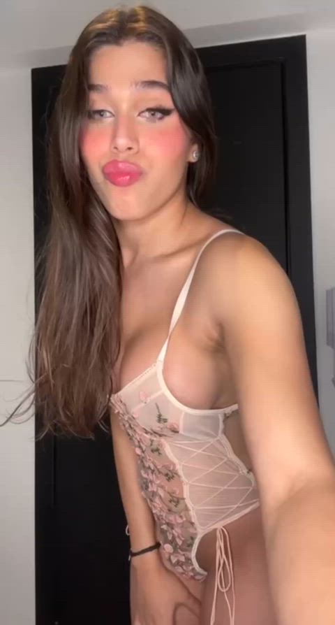 who wants to goon with mommy tonight?