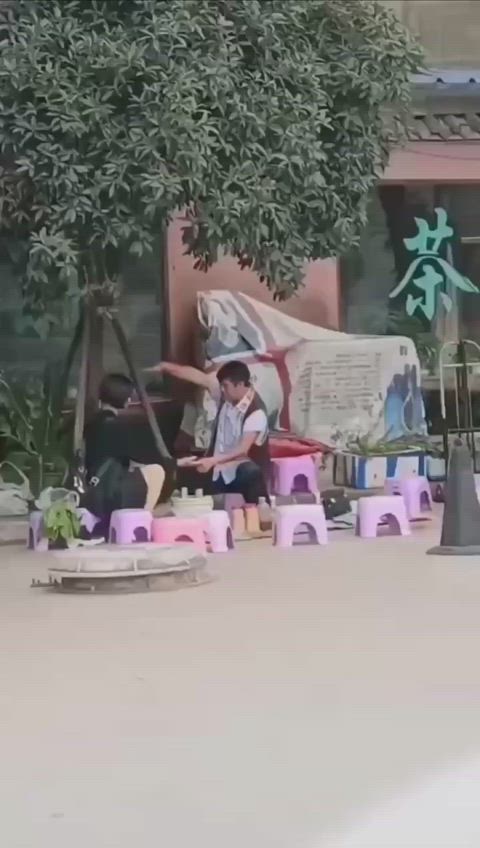 Doing that in public 🤣😆