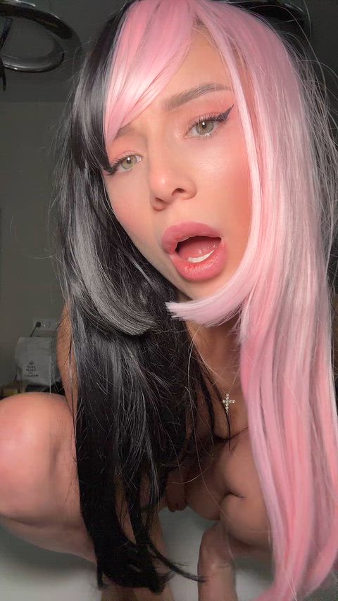 Amateur Feet Nude OnlyFans Pussy Solo Teen Toes Porn GIF by viqueensy