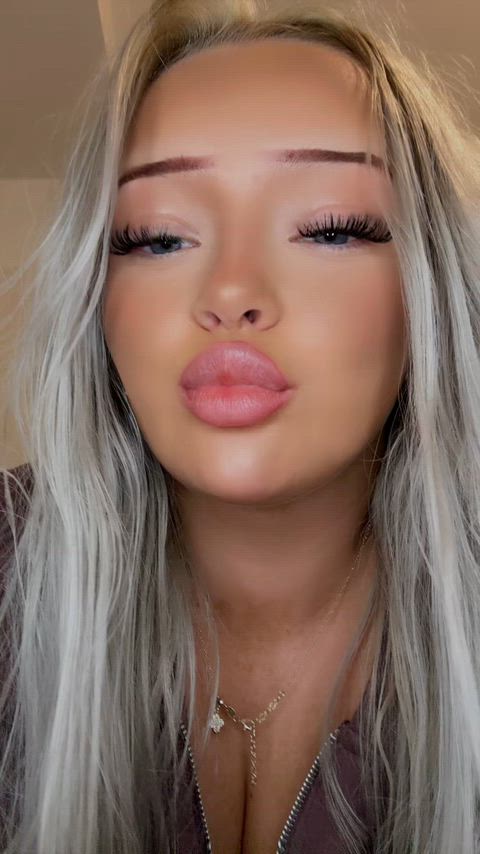 wait till i turn around