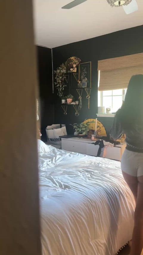 Oops... looks like you just caught my private show 18f