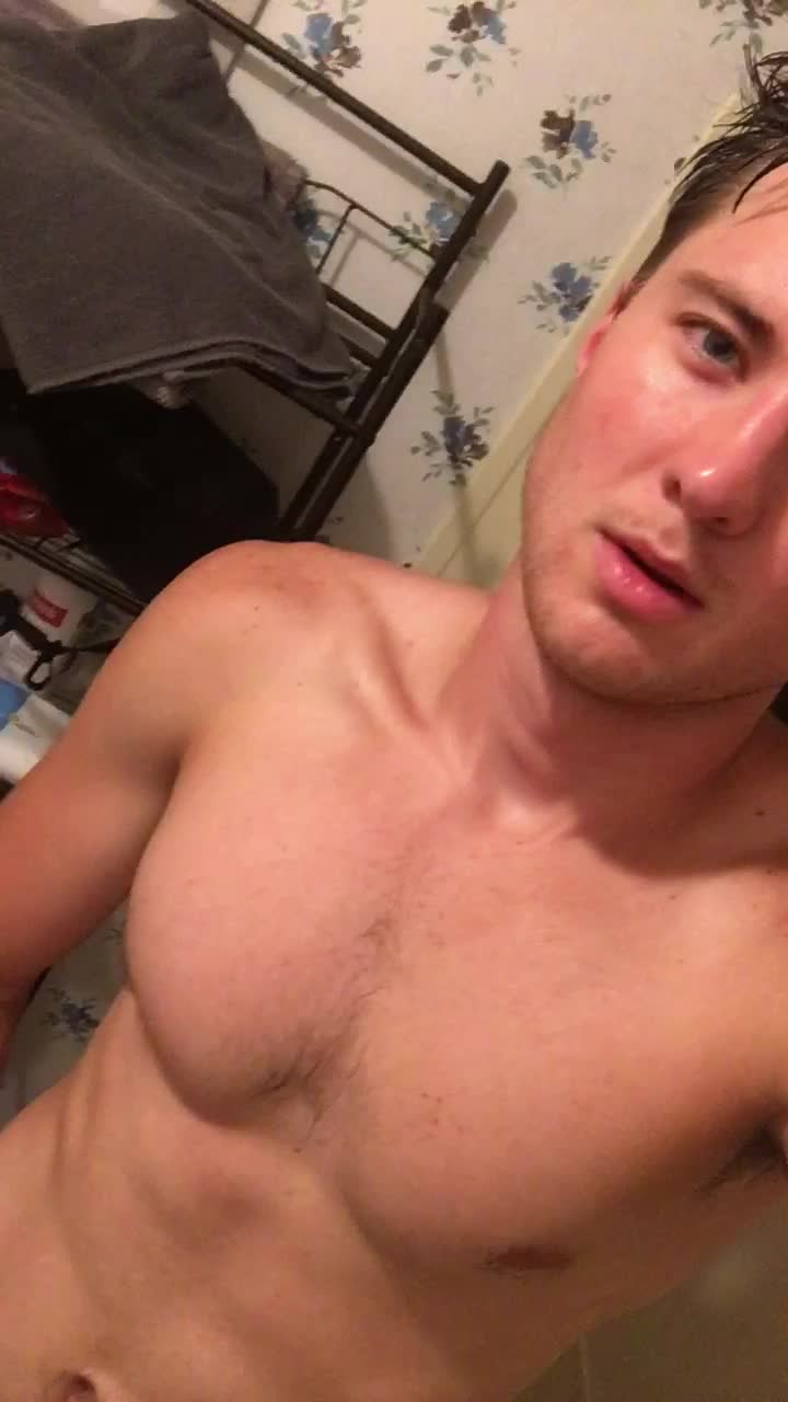 First time ever showing my face, first time cumming all over myself for the camera. Hope you like it!