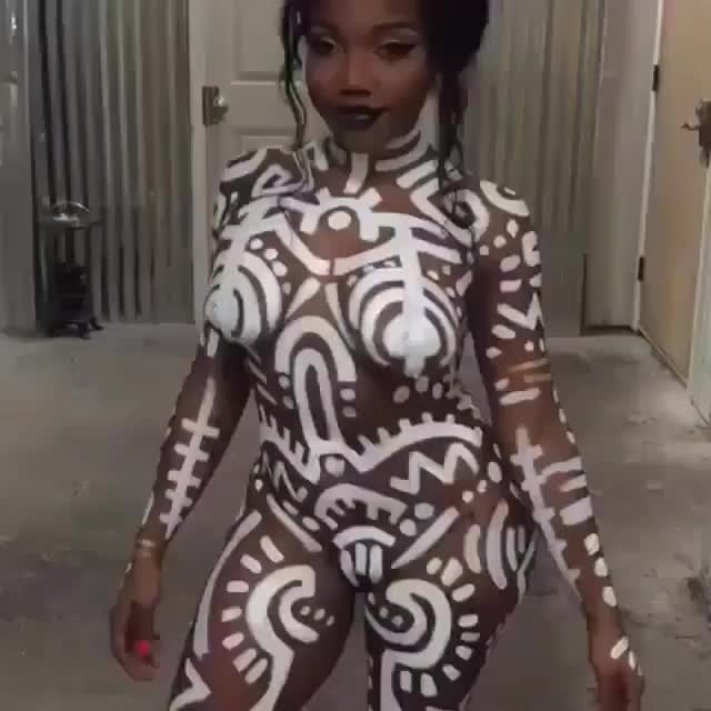 Walkin And Clapping
