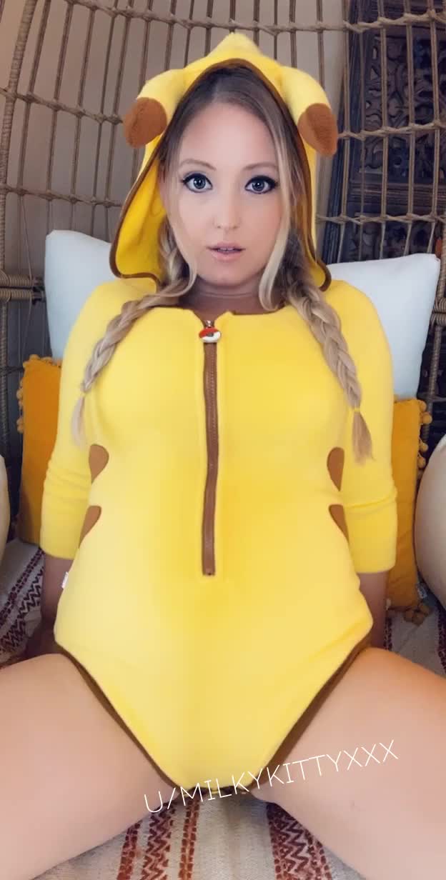 pika-boob 😋 add my new public snap @ milfykittykate
