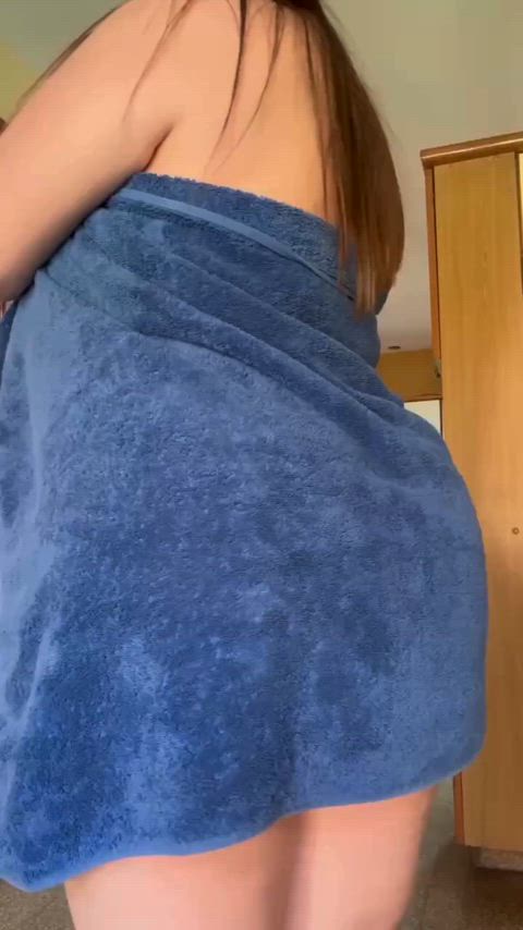 does my chubby body turn older men on? Y or N?