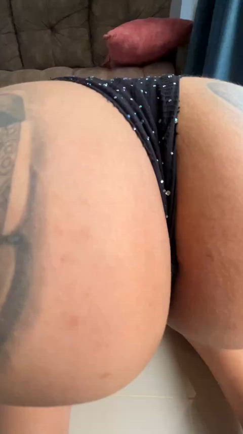 This big Latino ass will improve your Tuesday