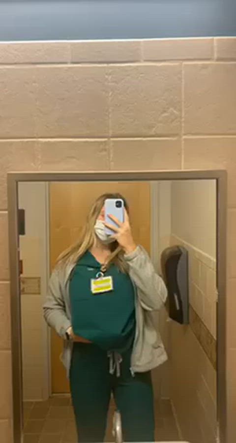 F4M Nurse Looking for a pussy eater after work, Arrow up if you’re in Michigan