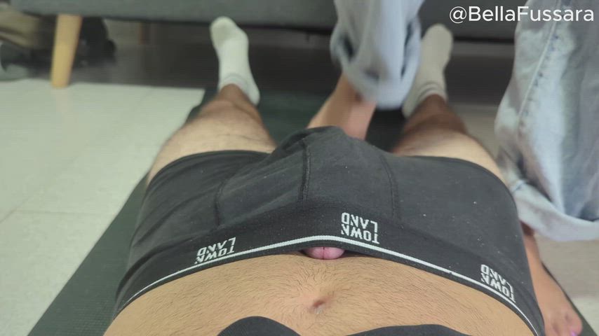 Soft and sensual barefoot crush!