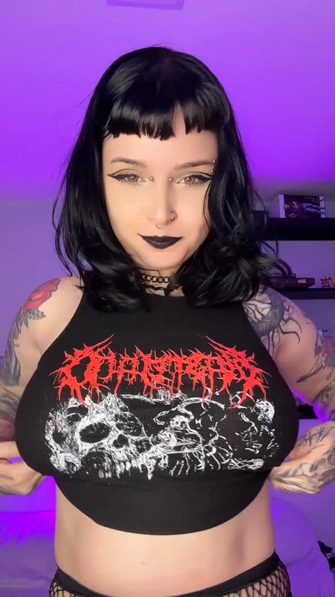 Goth whore is served to lighten your day