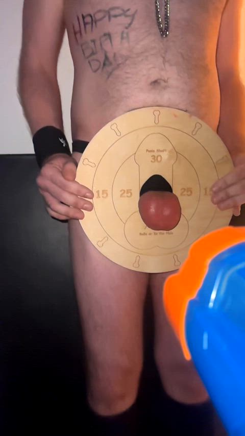 Mistress Muse laughs while blasting balls on her birthday. The jiggle 🤣