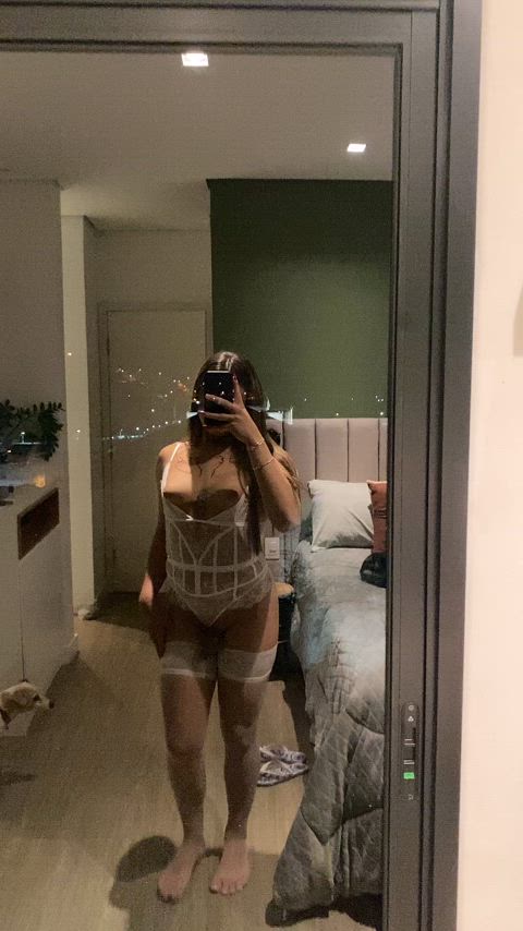 D u think im hot or ugly? F18