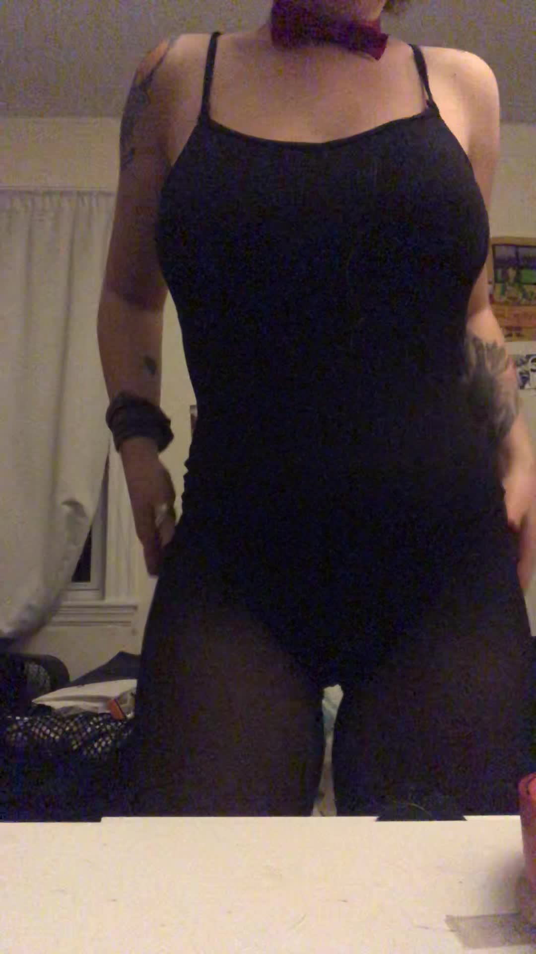 Titty reveal