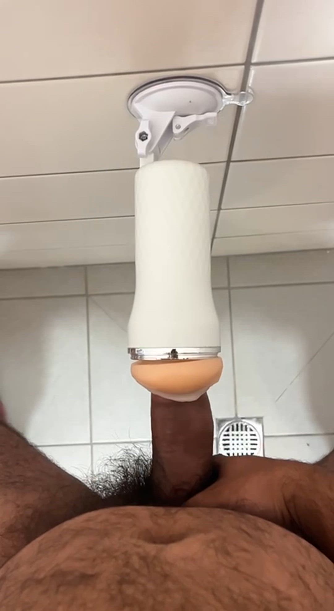 36M-straight married DADBOD I enjoy masturbating specialy if someone helps me