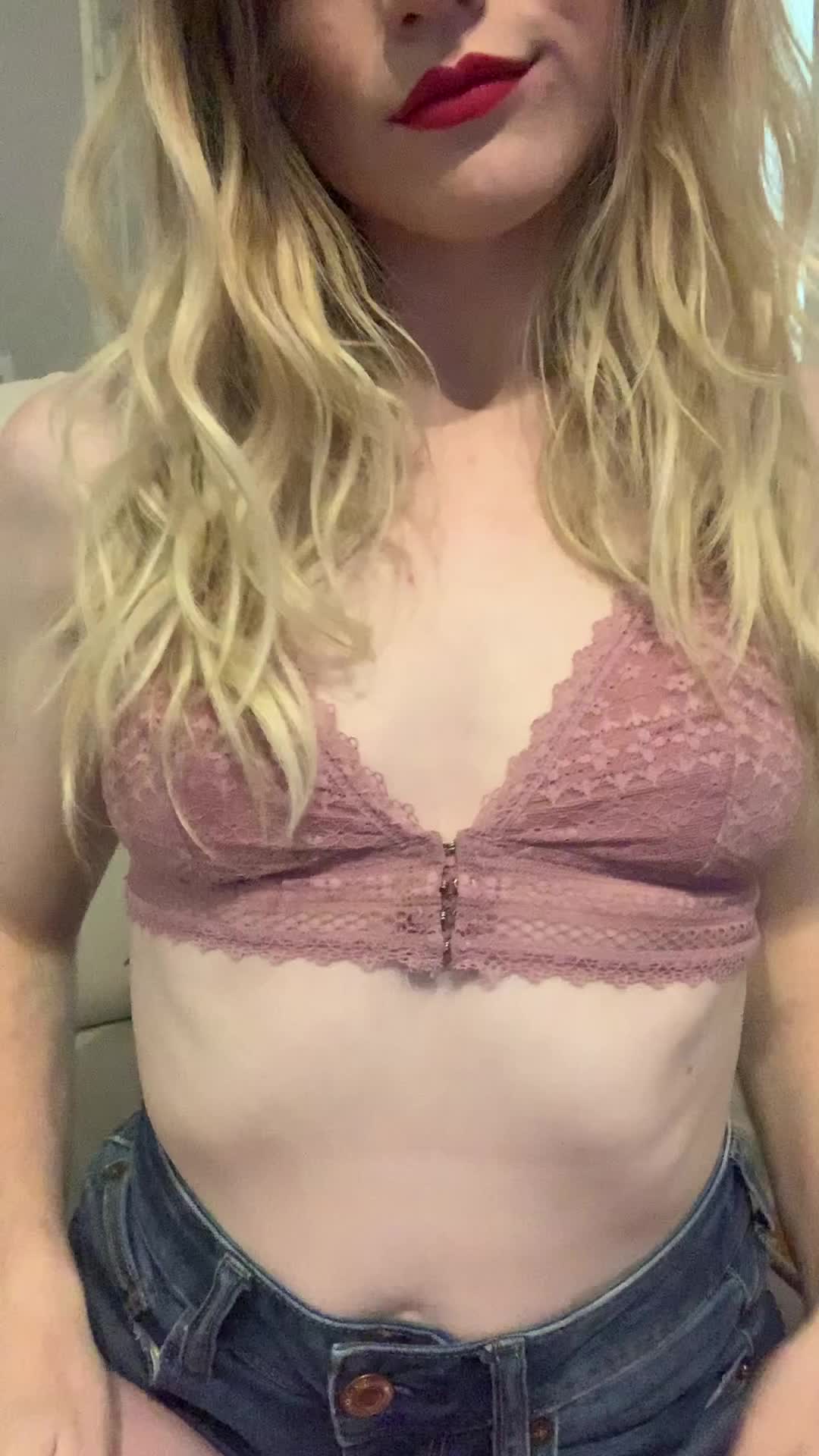 My tits just want to be ree 💕