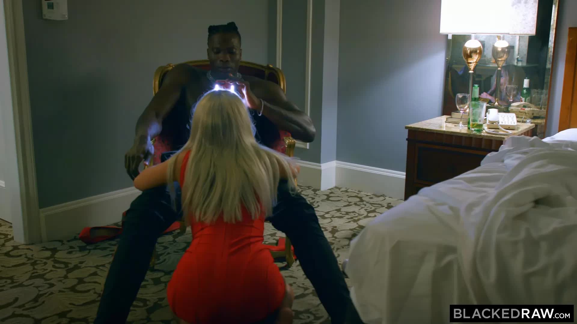 Madelyn Monroe - Blonde bimbo takes on a big black cock