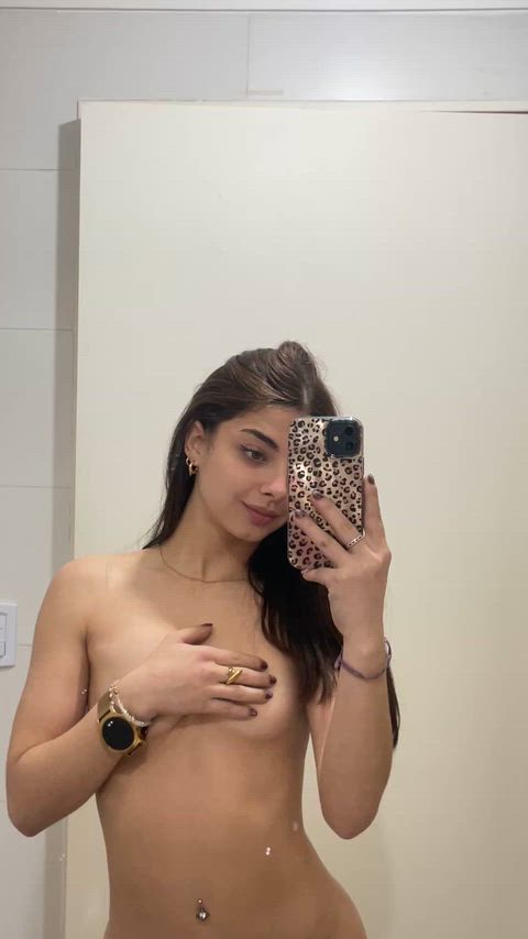 Could you pick me up please😘