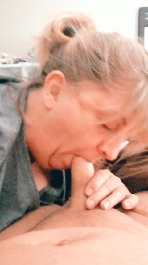 She knows how to work my under average dick.